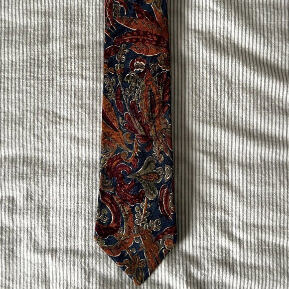 Harry Rosen Vintage Paisley Tie Handstitched 100% Silk - Picture 5 of 8